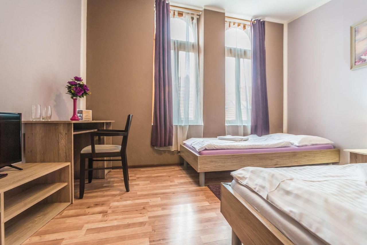 Penzion Time Hotel Presov Ngoại thất bức ảnh